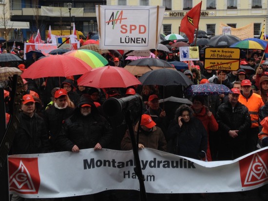 Unter den Demonstranten auch die AfA der SPD Lünen