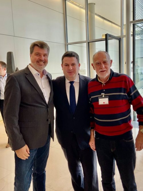 75569680_2294620030643009_5084596118541565952_o