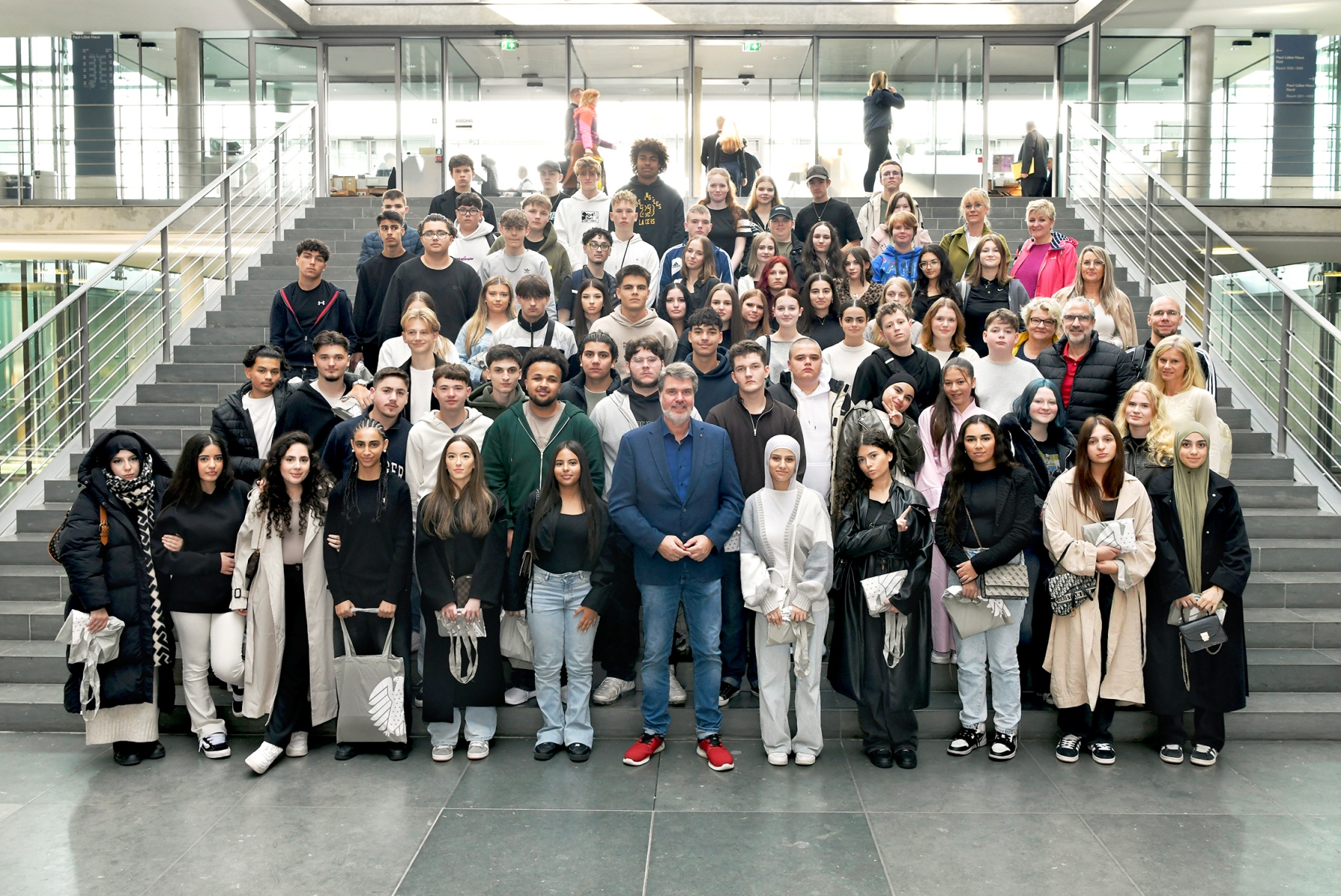 thews_friedensschule1-kopie_hp